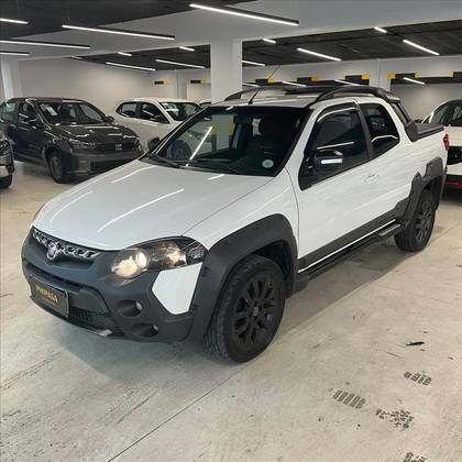 FIAT STRADA 1.8 MPI ADVENTURE CD 16V FLEX 3P MANUAL FIAT STRADA 1.8 MPI ADVENTURE CD 16V FLEX 3P MANUAL